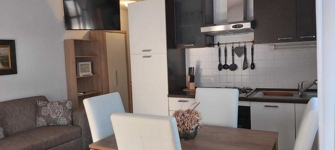 Apartment Iva ニヴィーチェ エクステリア 写真