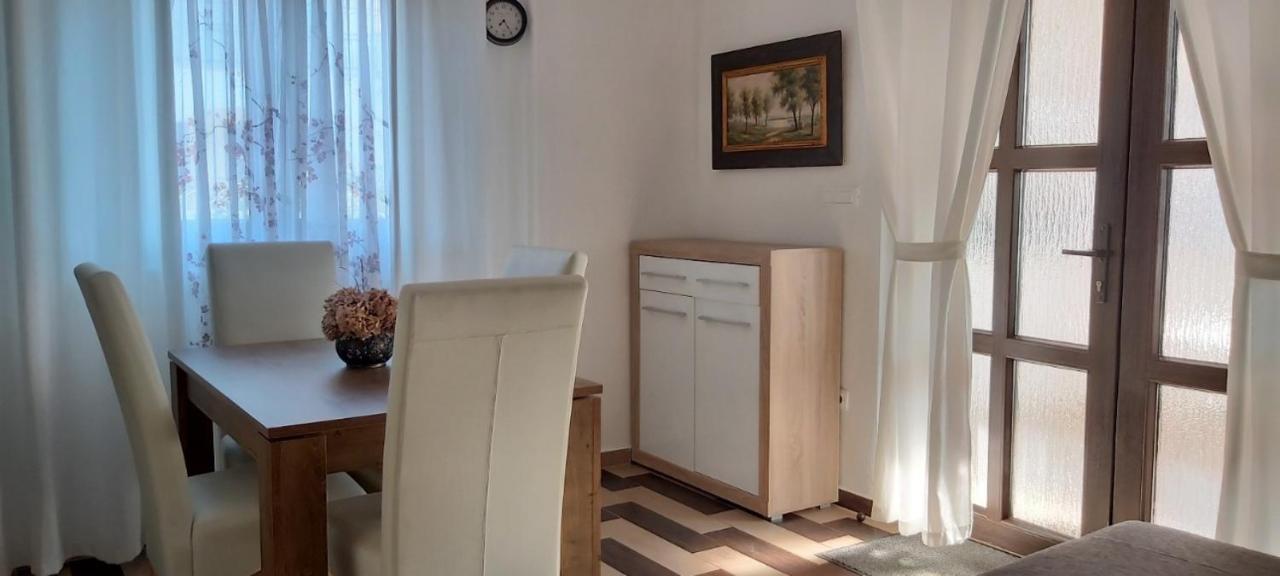Apartment Iva ニヴィーチェ エクステリア 写真